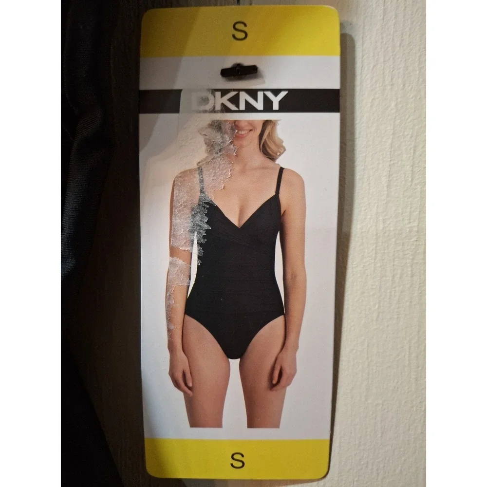 Dkny women one